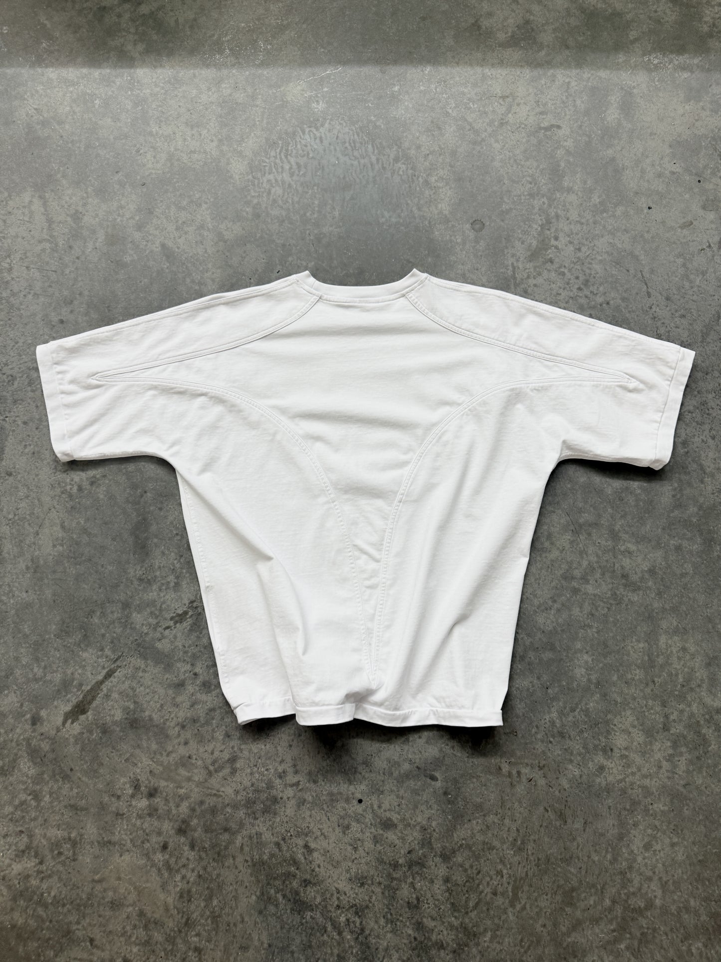 Blanco Tee