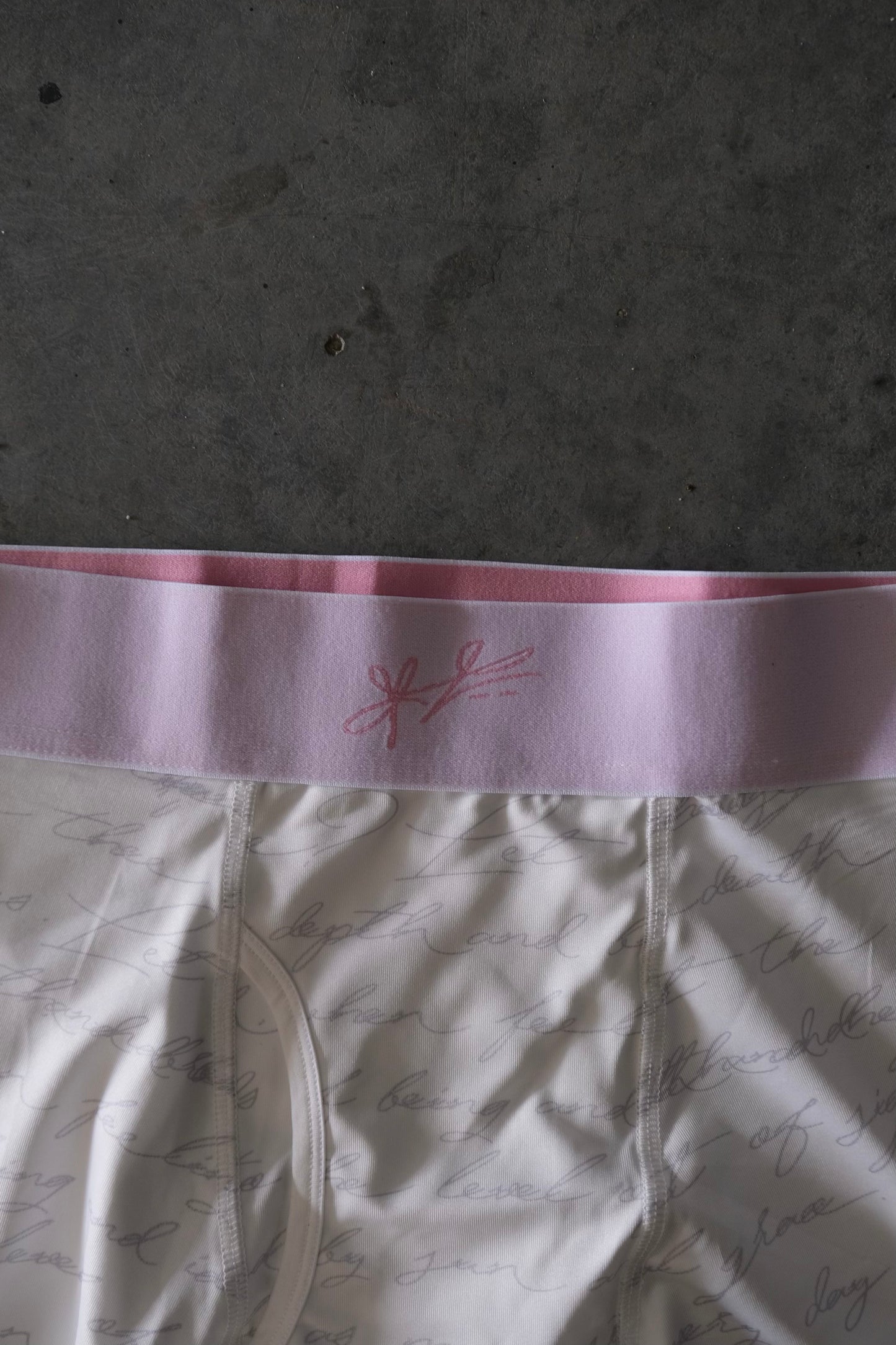 V JUNDERWEAR