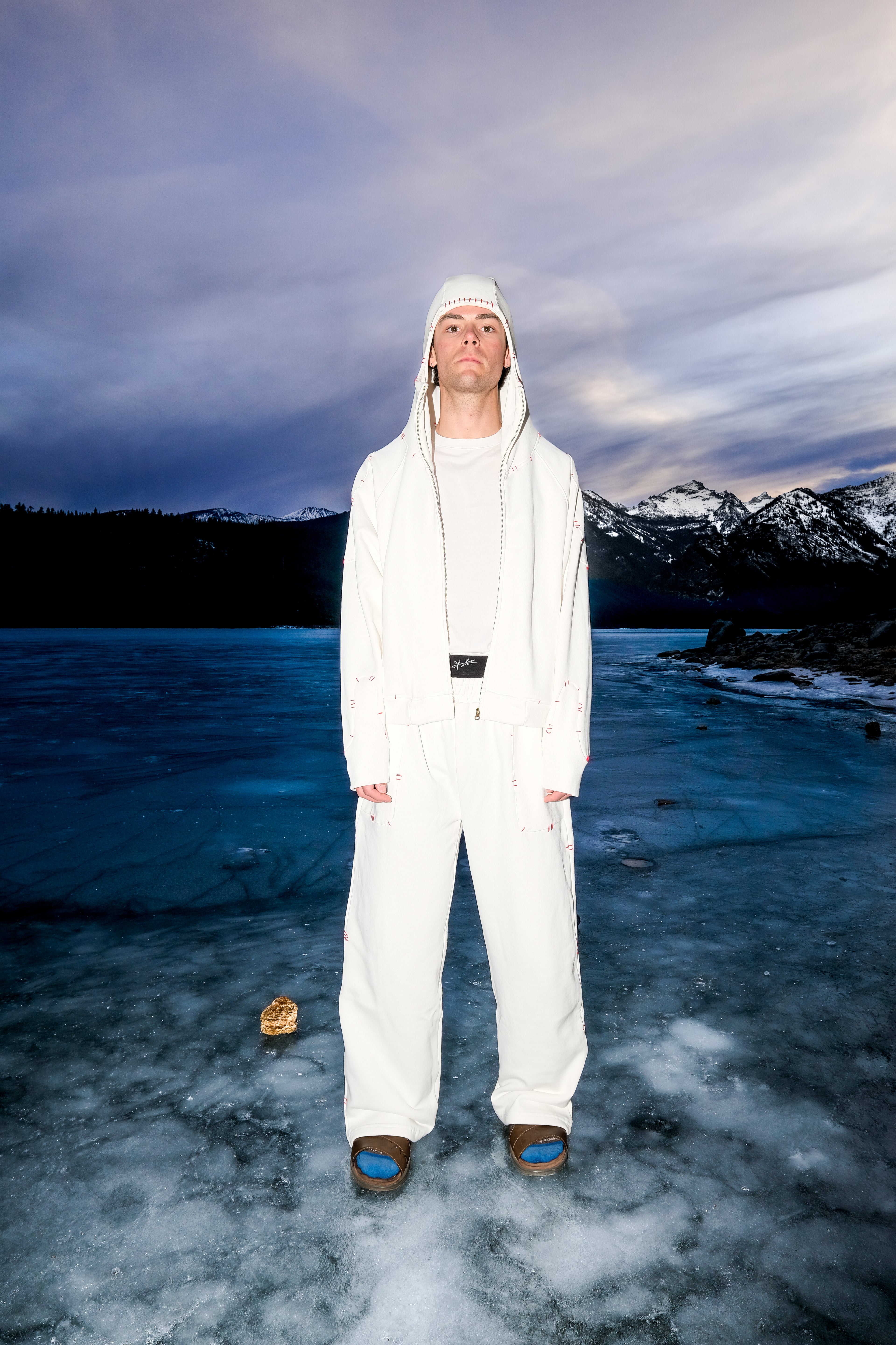 Blanco Hood