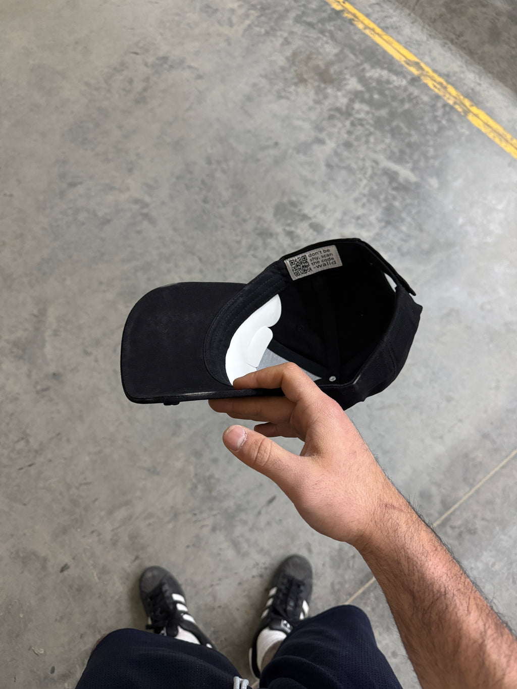 Noir Cap