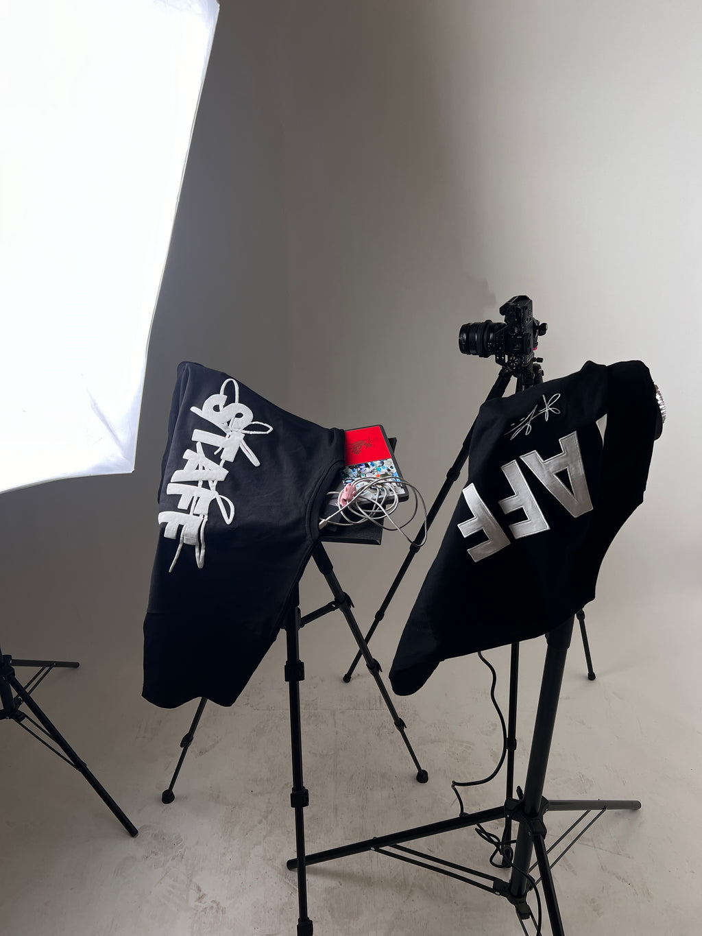 STAFF TEE (EMBROIDERY)