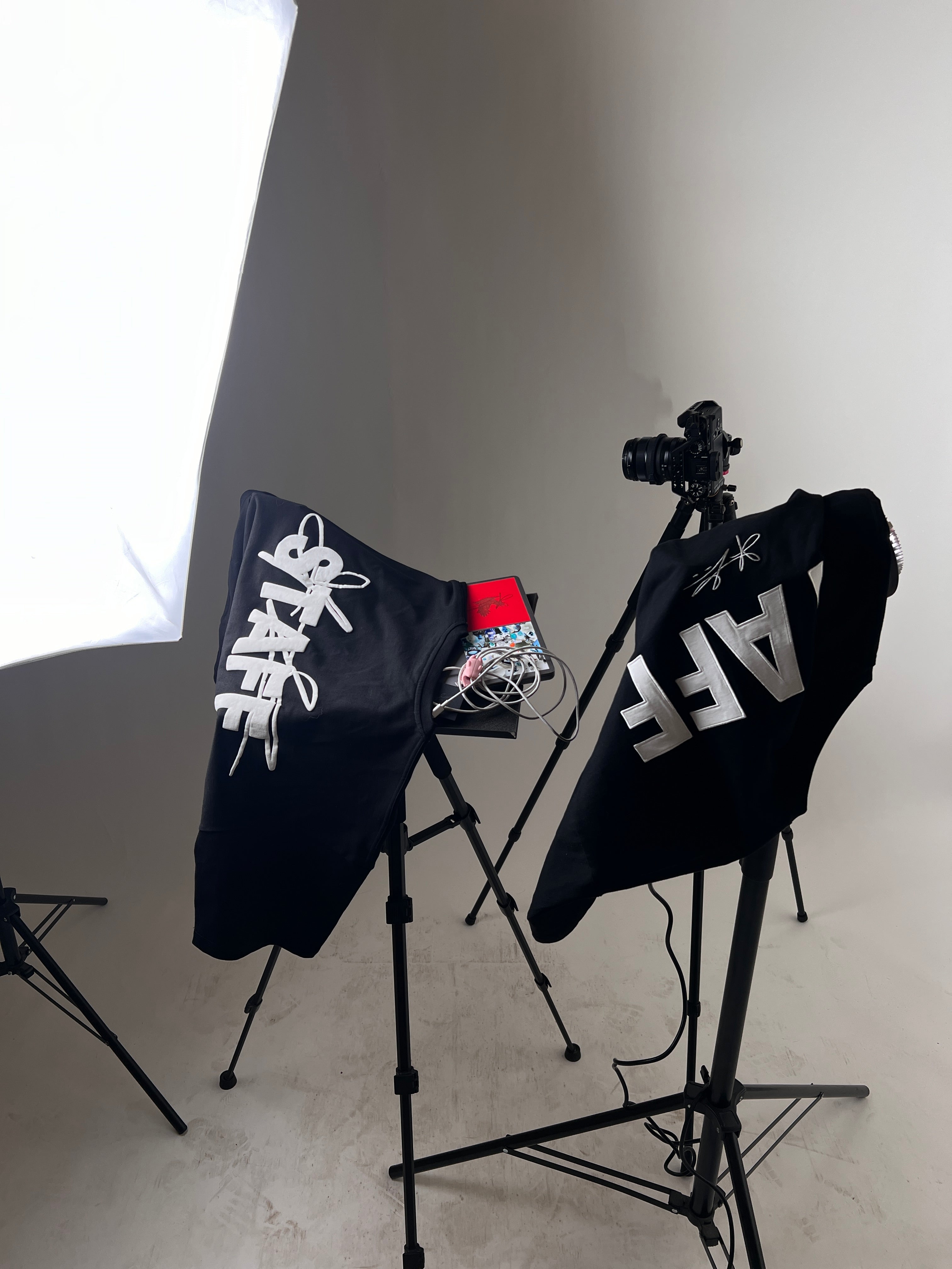 STAFF TEE (EMBROIDERY)