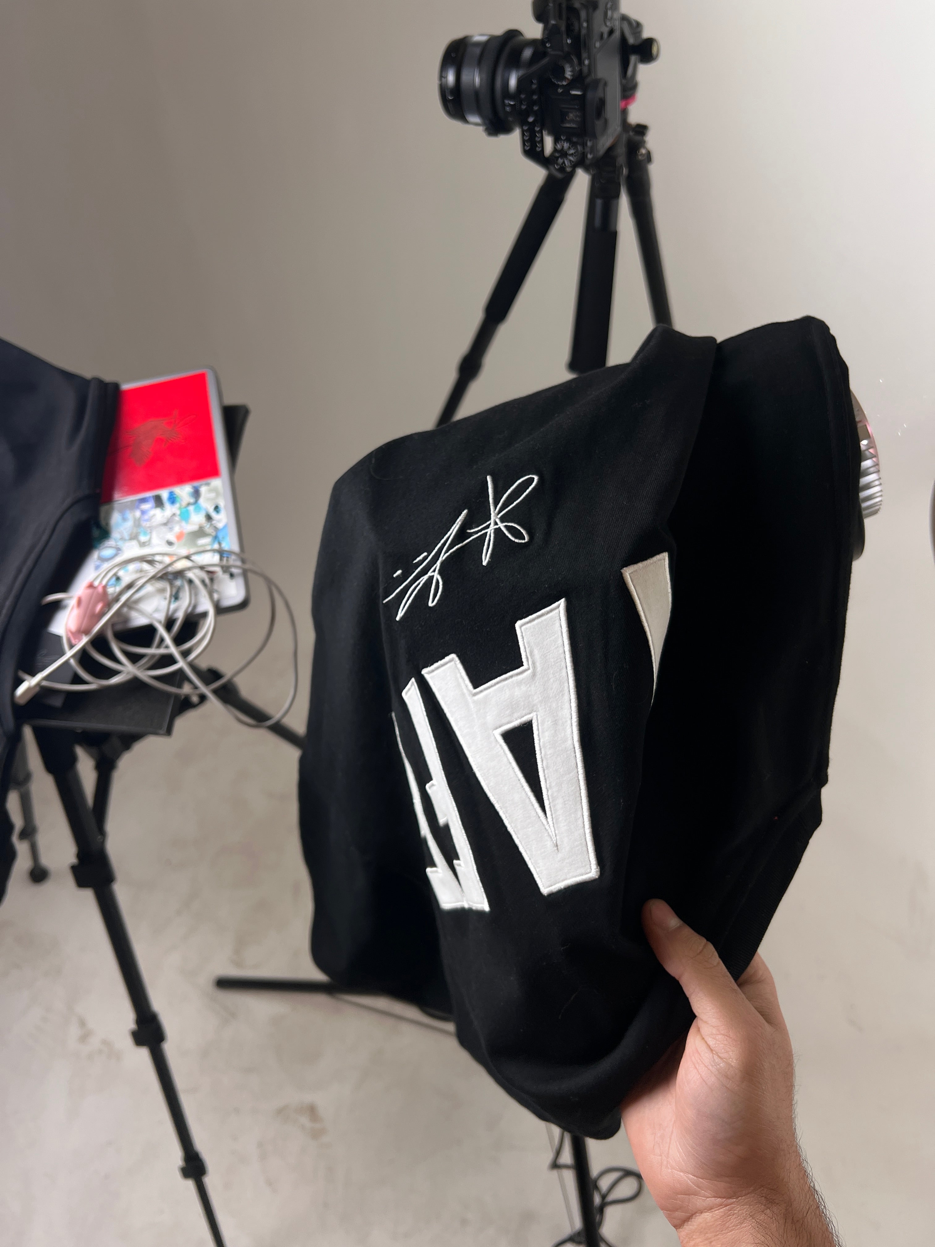 STAFF TEE (EMBROIDERY)