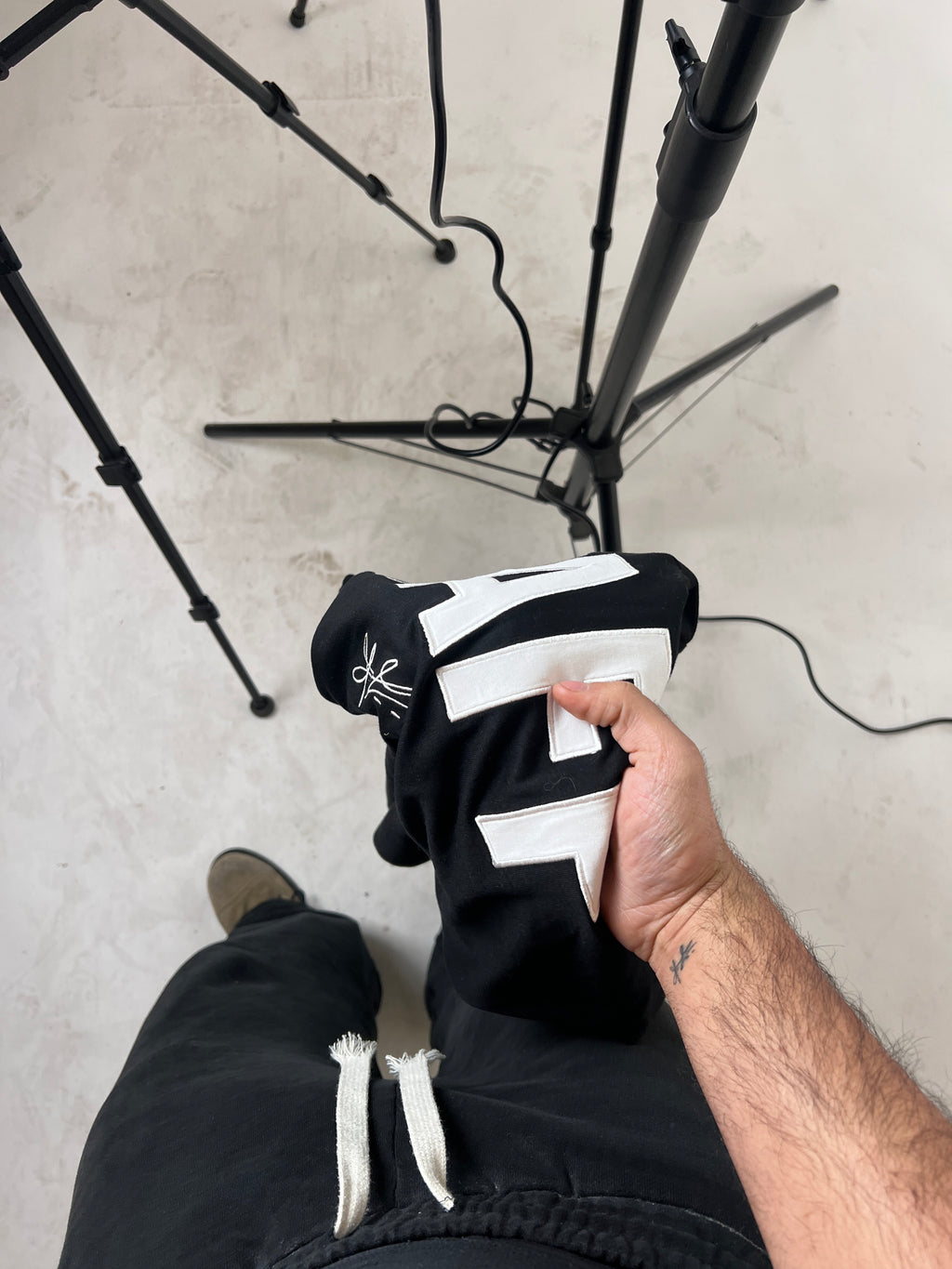 STAFF TEE (EMBROIDERY)