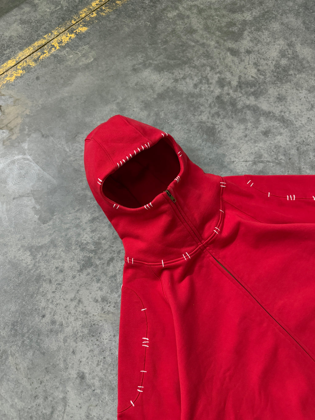 Rojo Hood